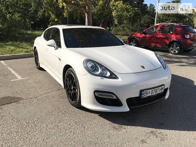 Седан Porsche Panamera 2010 в Одессе