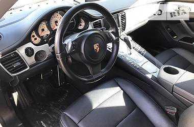 Седан Porsche Panamera 2010 в Одессе