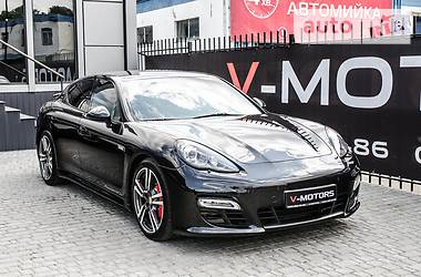 Седан Porsche Panamera 2012 в Киеве