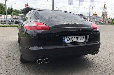 Седан Porsche Panamera 2011 в Харькове