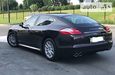  Porsche Panamera 2010 в Киеве