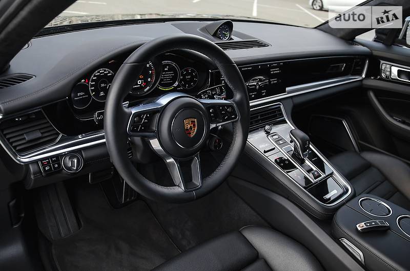 Porsche Panamera 2017 в Киеве