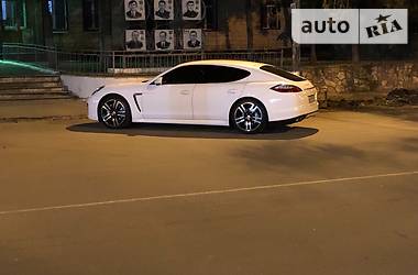 Лифтбек Porsche Panamera 2011 в Киеве