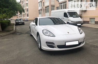 Лифтбек Porsche Panamera 2011 в Киеве