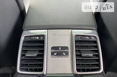 Хетчбек Porsche Panamera 2013 в 