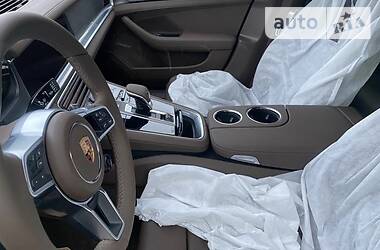 Купе Porsche Panamera 2019 в 