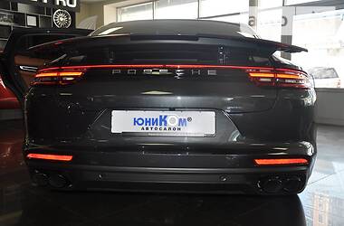 Хэтчбек Porsche Panamera 2018 в Киеве