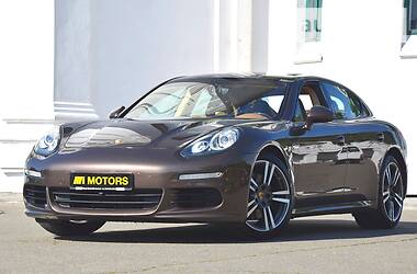 Хетчбек Porsche Panamera 2013 в 