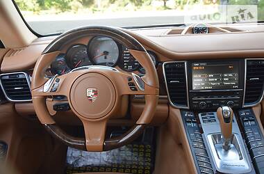 Хетчбек Porsche Panamera 2013 в 