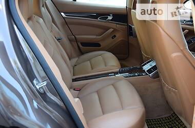 Хетчбек Porsche Panamera 2013 в 
