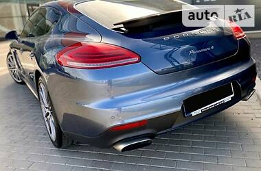 Седан Porsche Panamera 2014 в Харькове