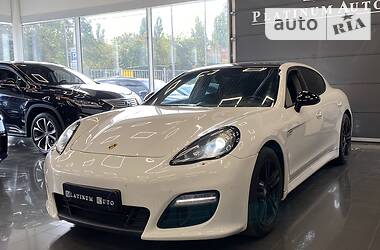 Седан Porsche Panamera 2010 в Одессе