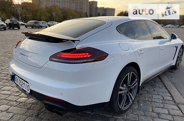 Лифтбек Porsche Panamera 2013 в Харькове