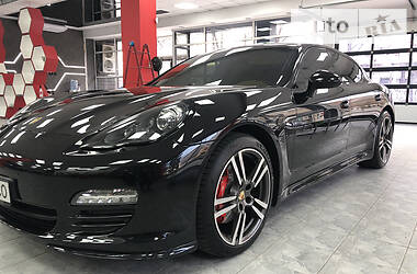 Лифтбек Porsche Panamera 2012 в Днепре