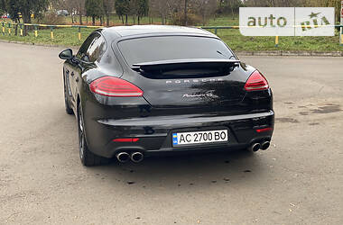 Универсал Porsche Panamera 2013 в Ровно