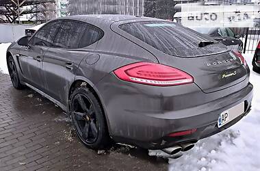 Лифтбек Porsche Panamera 2015 в Запорожье