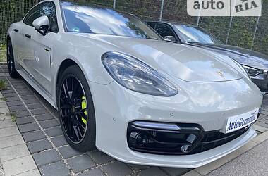 Купе Porsche Panamera 2021 в Києві