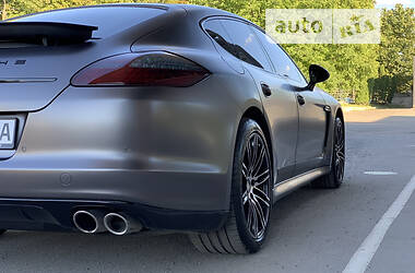 Хетчбек Porsche Panamera 2011 в Тернополі