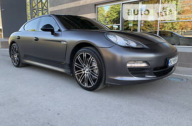 Хетчбек Porsche Panamera 2011 в Тернополі