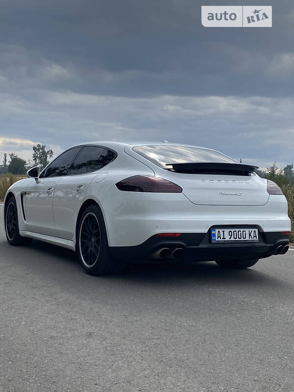 Седан Porsche Panamera 2014 в Киеве фото 2 Седан Porsche Panamera 2014 в Киеве