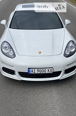 Седан Porsche Panamera 2014 в 