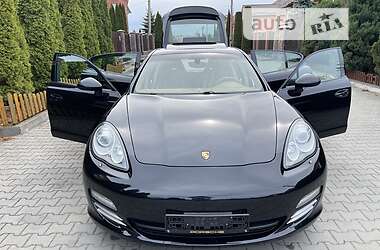 Хэтчбек Porsche Panamera 2010 в Хмельницком