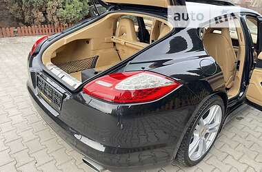 Хэтчбек Porsche Panamera 2010 в Хмельницком