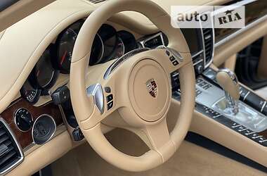 Хэтчбек Porsche Panamera 2010 в Хмельницком