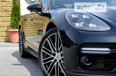 Фастбэк Porsche Panamera 2017 в 