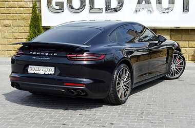 Фастбэк Porsche Panamera 2017 в 
