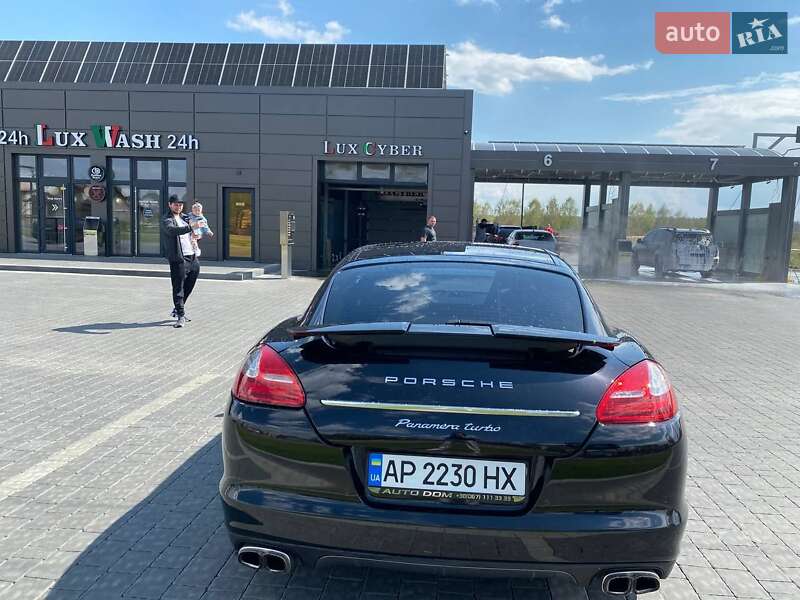 Седан Porsche Panamera 2010 в Днепре