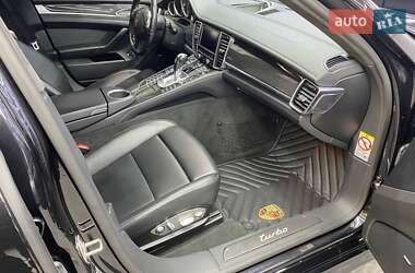 Седан Porsche Panamera 2010 в Дніпрі
