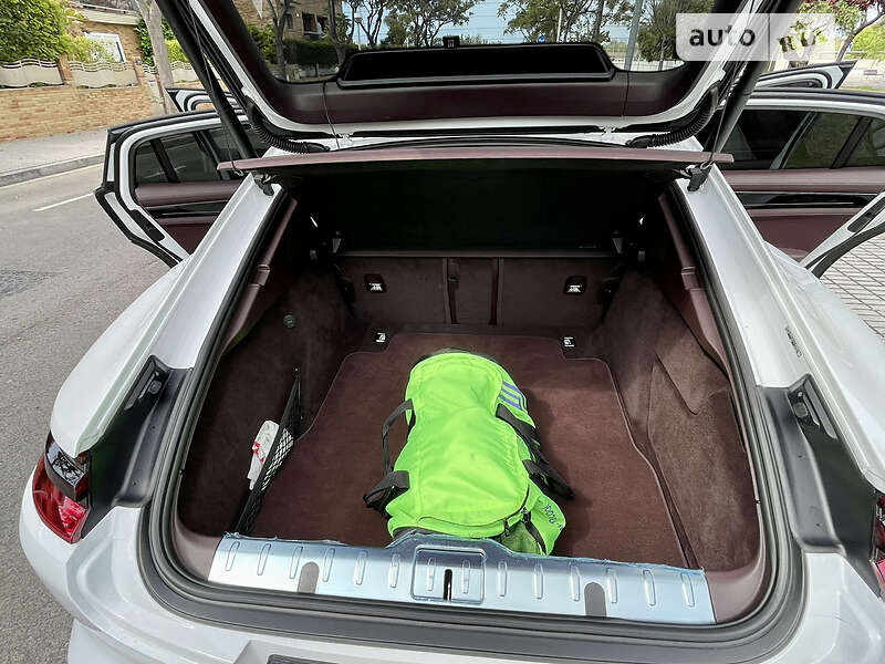 Лифтбек Porsche Panamera 2020 в Киеве