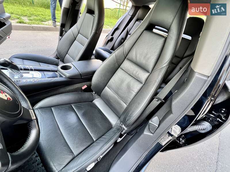 Седан Porsche Panamera 2012 в Одессе