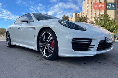 Фастбек Porsche Panamera 2013 в Новодністровську