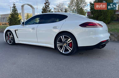 Фастбэк Porsche Panamera 2013 в Новоднестровске