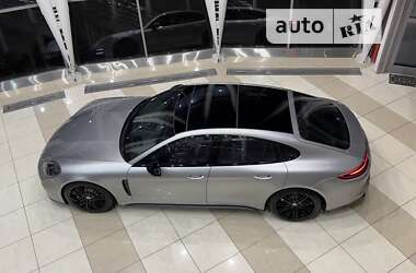 Фастбек Porsche Panamera 2019 в 