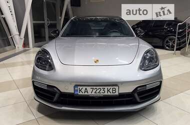 Фастбек Porsche Panamera 2019 в 
