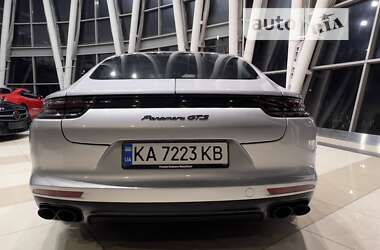 Фастбек Porsche Panamera 2019 в 
