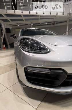 Фастбек Porsche Panamera 2019 в 
