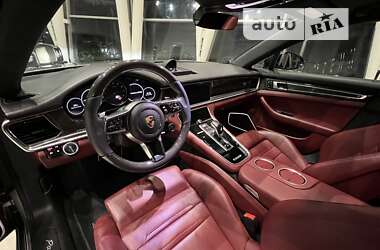 Фастбек Porsche Panamera 2019 в 