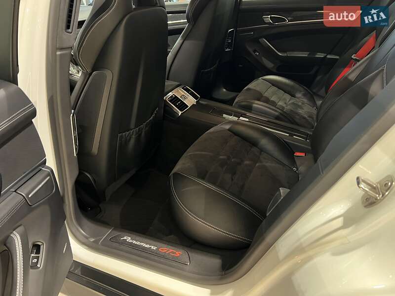 Фастбек Porsche Panamera 2012 в Києві фото 35 Фастбек Porsche Panamera 2012 в Києві