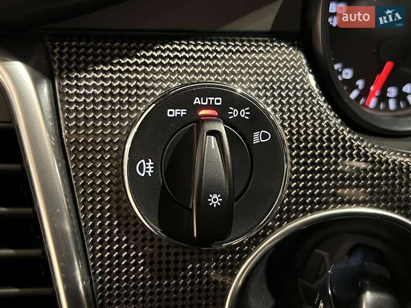 Фастбек Porsche Panamera 2012 в Києві фото 55 Фастбек Porsche Panamera 2012 в Києві