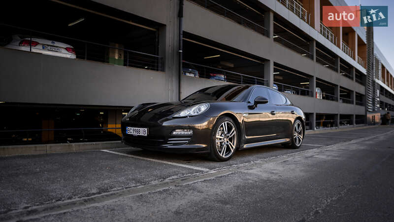 Фастбэк Porsche Panamera 2010 в Львове фото 3 Фастбэк Porsche Panamera 2010 в Львове