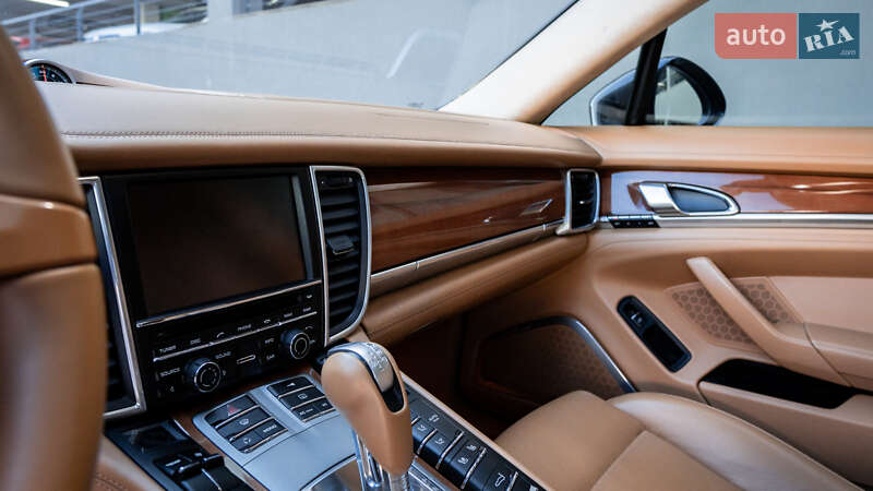 Фастбэк Porsche Panamera 2010 в Львове фото 22 Фастбэк Porsche Panamera 2010 в Львове