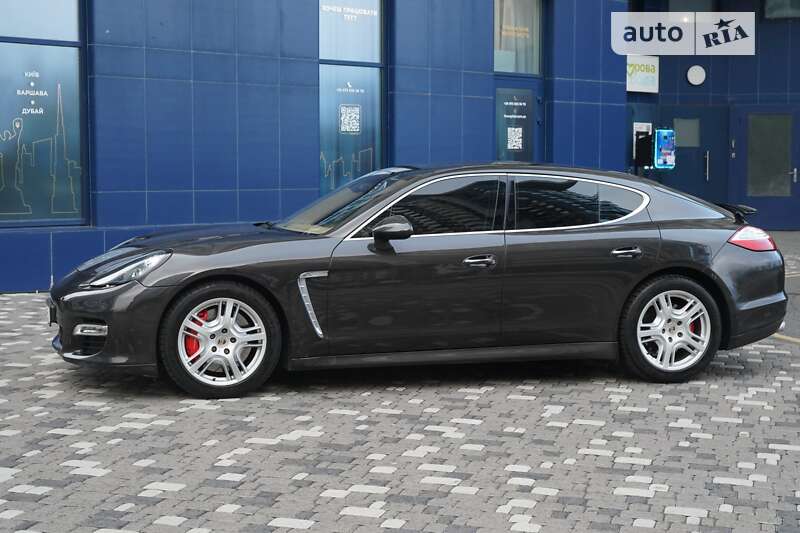 Фастбэк Porsche Panamera 2010 в Киеве фото 27 Фастбэк Porsche Panamera 2010 в Киеве