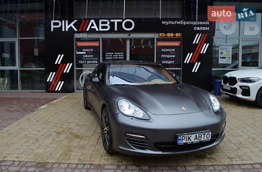 Фастбэк Porsche Panamera 2011 в 