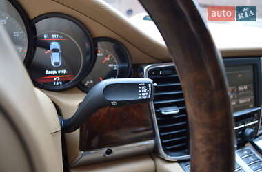 Фастбэк Porsche Panamera 2011 в 
