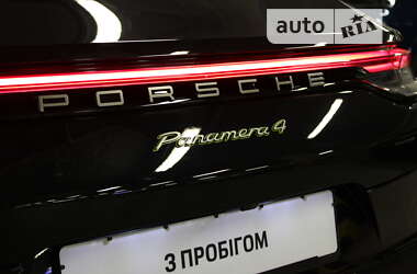 Фастбэк Porsche Panamera 2023 в Киеве