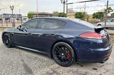 Фастбэк Porsche Panamera 2014 в Киеве